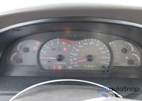 2002 Toyota Sequoia Sr5 V8 z USA, uszkodzony, nr VIN 5TDZT34A72S102351